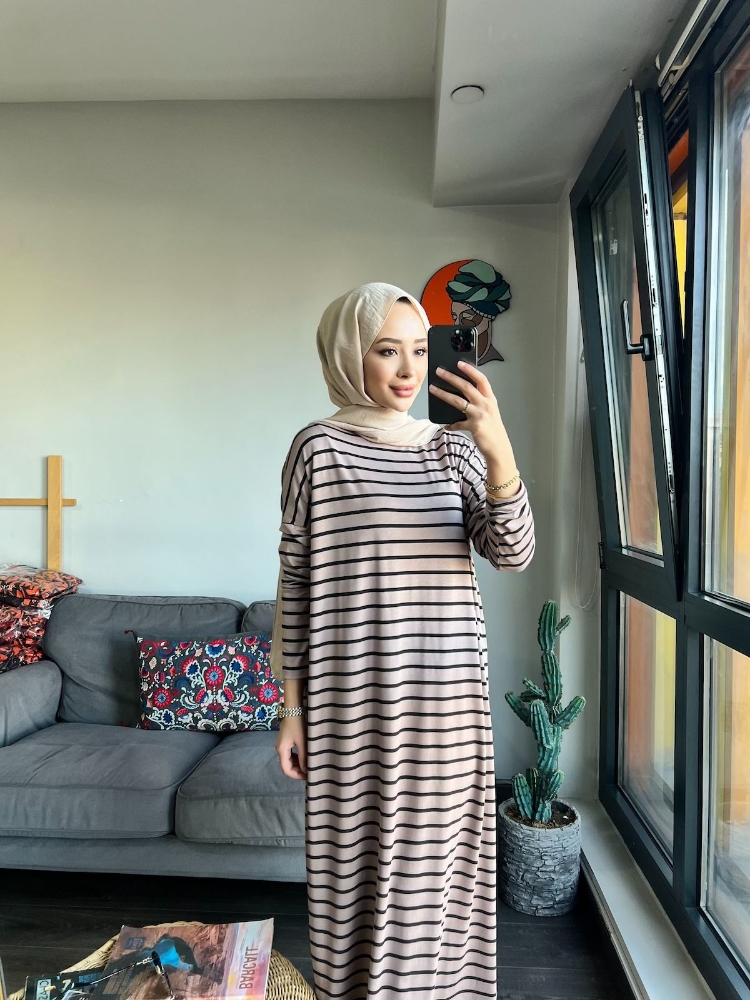 Çizgili giy çık elbise Bej-siyah